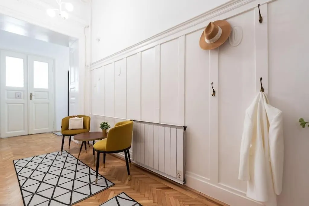 Homestay Andrassy Avenue Apartment Budapest