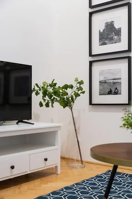 Andrassy Avenue Apartment Budapest Homestay