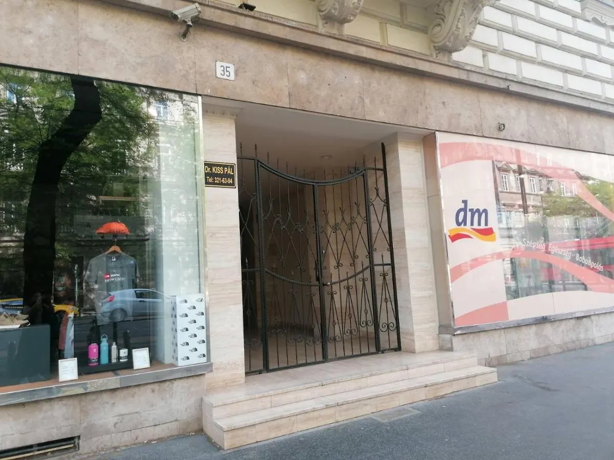 Andrassy Avenue Apartment Budapest